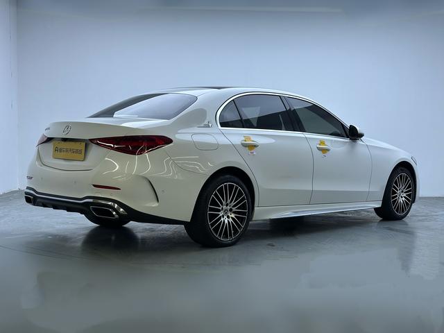 Mercedes-Benz C-Class 2023 thumb 4