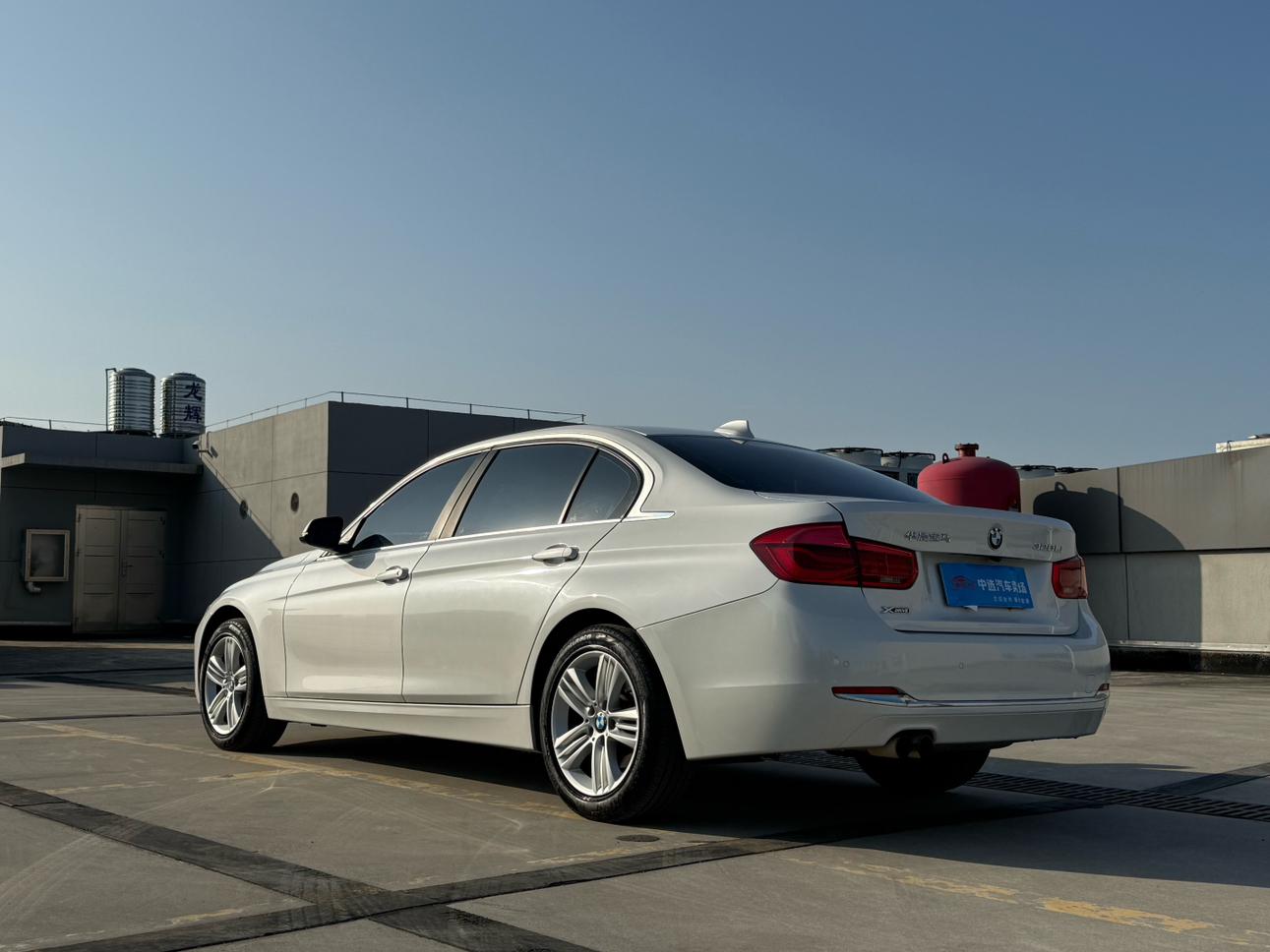 BMW 3 серии 2017 thumb 3