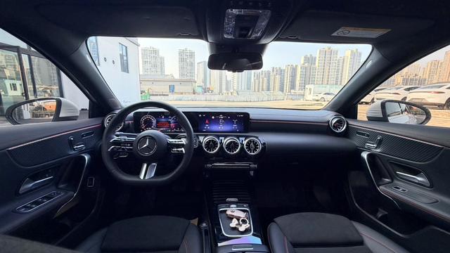 Mercedes-Benz A-Class 2024 thumb 4