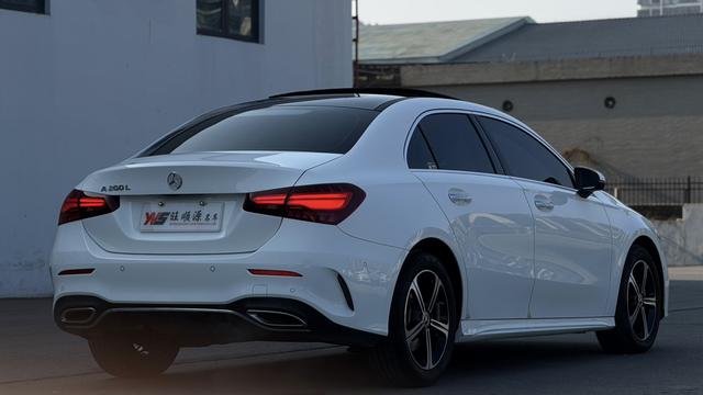 Mercedes-Benz A-Class 2024 thumb 6