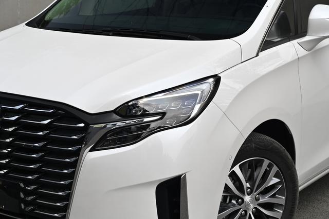 Buick GL8 2023 thumb 2