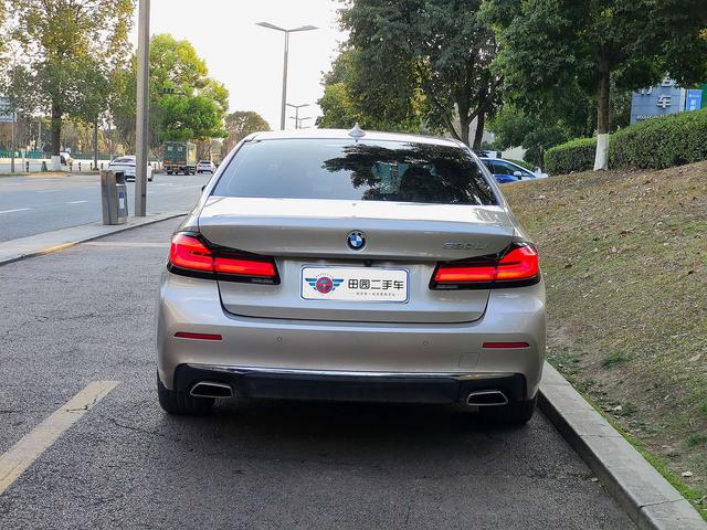 BMW 5 серии 2021 thumb 2