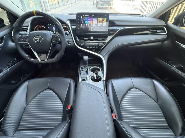 Toyota Camry 2023 thumb 6