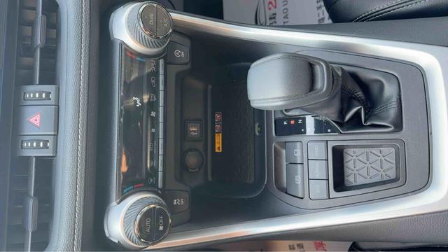 Toyota RAV4 2023 thumb 6