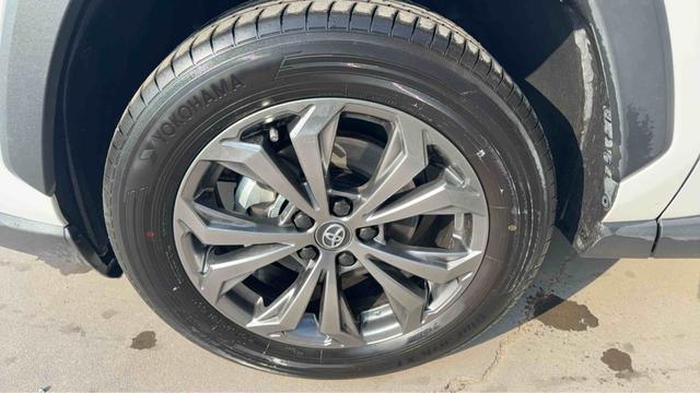 Toyota RAV4 2023 thumb 7