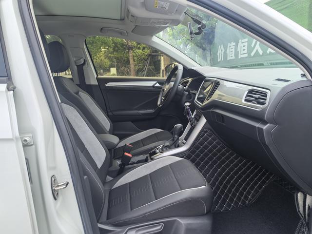 Volkswagen T-Roc 2020 thumb 9