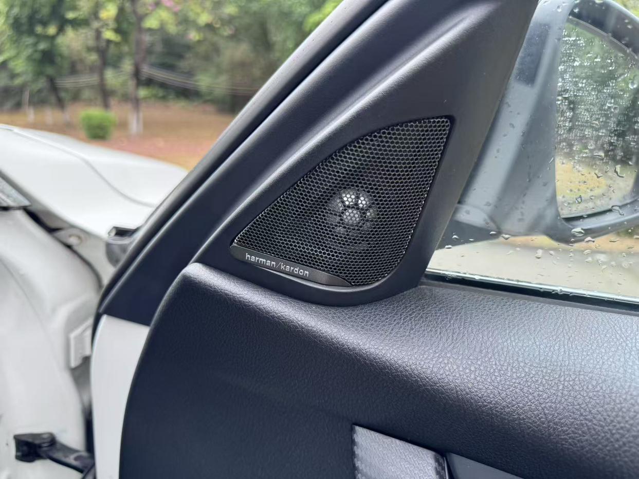 BMW 3 серии 2016 thumb 7