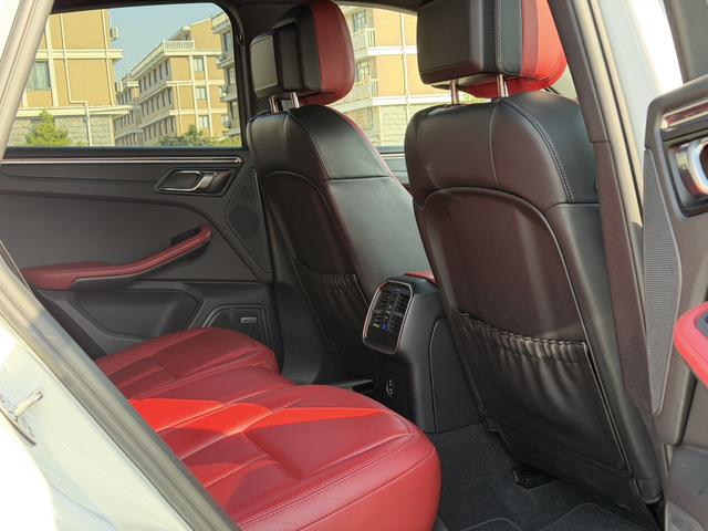 Porsche Macan 2023 thumb 7