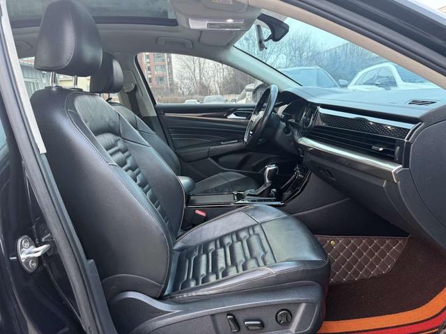 Volkswagen Passat 2019 thumb 2