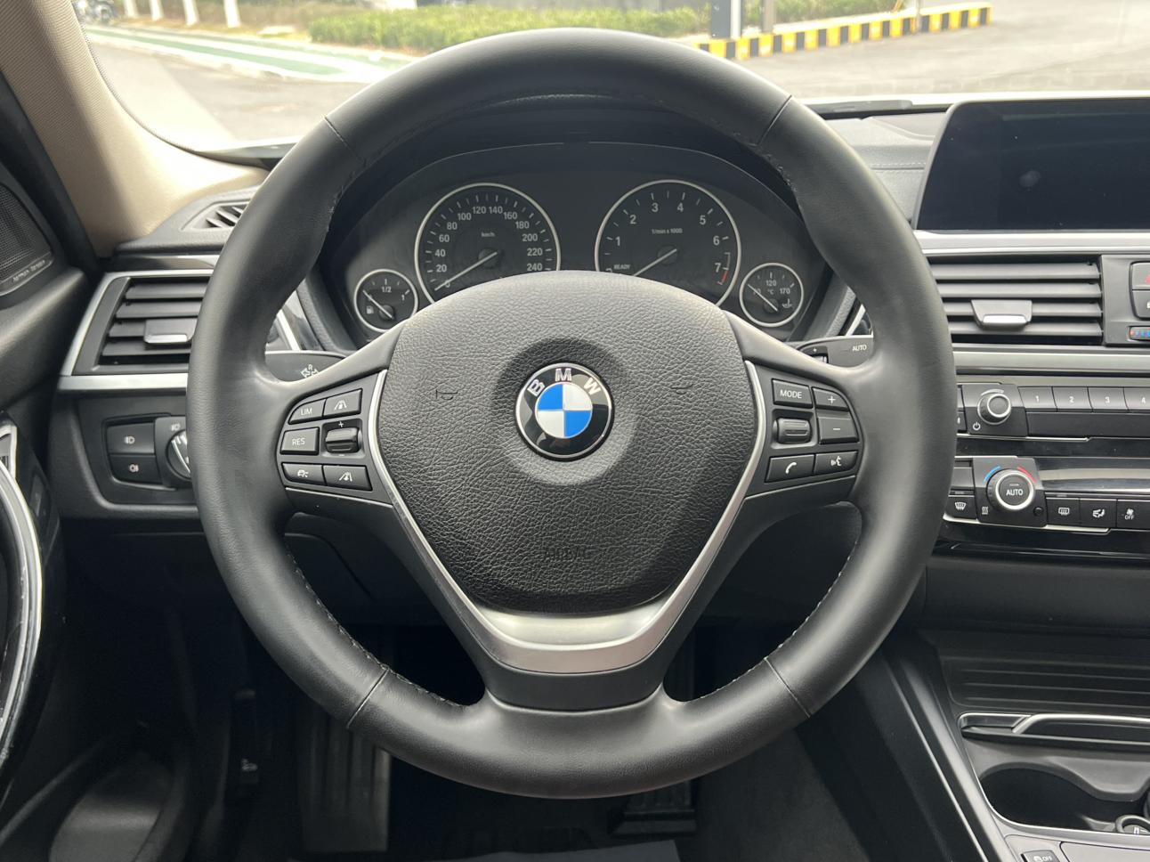 BMW 3 серии 2018 thumb 12