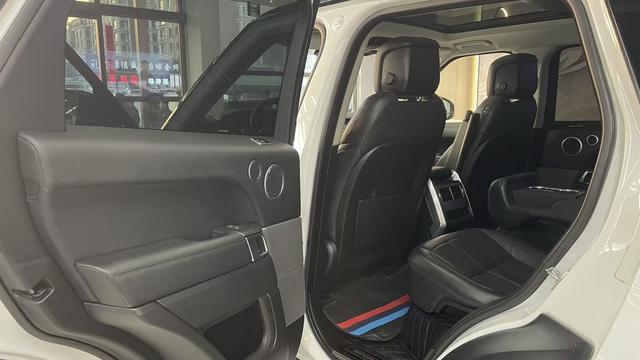Land Rover Range Rover Sport 2019 thumb 8