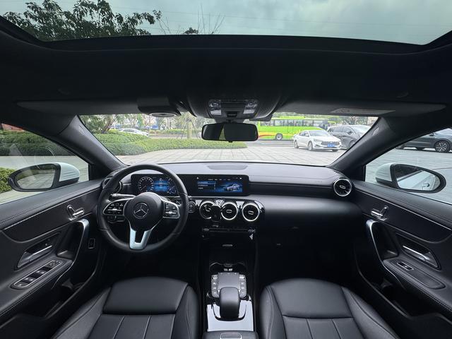 Mercedes-Benz A-Class 2020 thumb 4