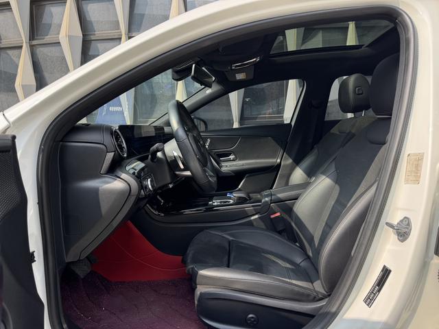 Mercedes-Benz A-Class 2019 thumb 2