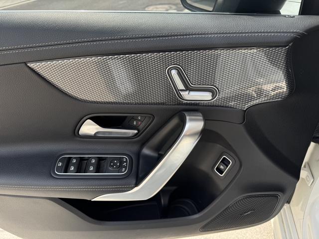 Mercedes-Benz A-Class 2019 thumb 3