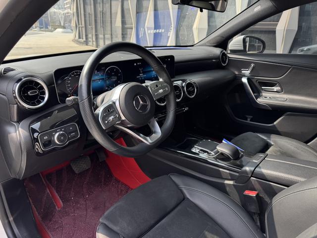 Mercedes-Benz A-Class 2019 thumb 5