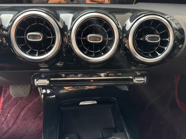 Mercedes-Benz A-Class 2019 thumb 7