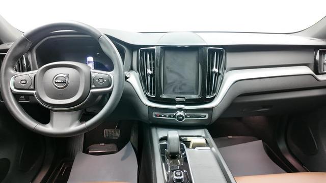 Volvo XC60 2022 thumb 11