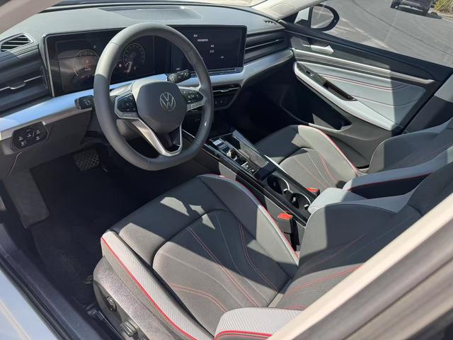 Volkswagen Lamando 2024 thumb 2