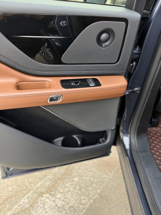 Lincoln Aviator 2021 thumb 8