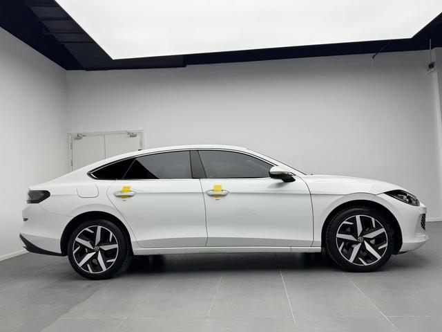 Volkswagen Lamando 2025 thumb 5
