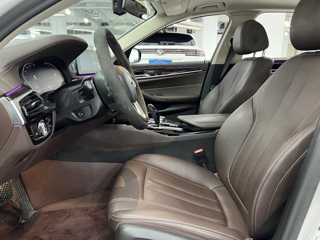 BMW 5 серии 2020 thumb 5