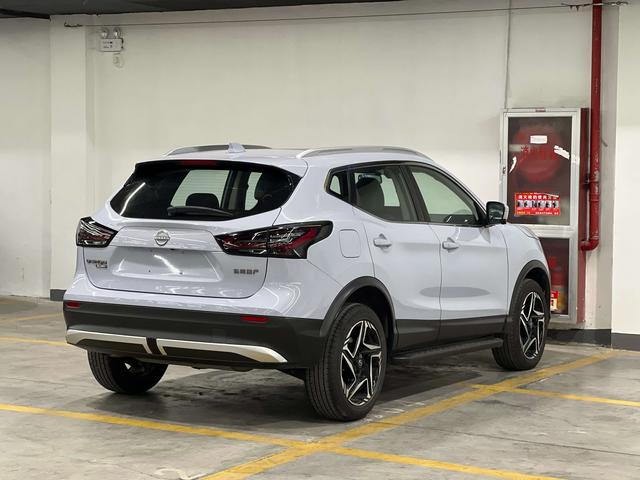Nissan Qashqai+2 2025 thumb 2