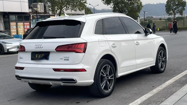 Audi Q5 2020 thumb 4