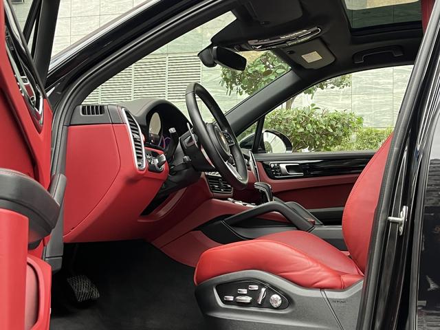 Porsche Cayenne 2019 thumb 5