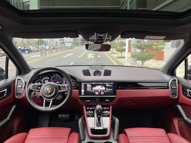 Porsche Cayenne 2019 thumb 9
