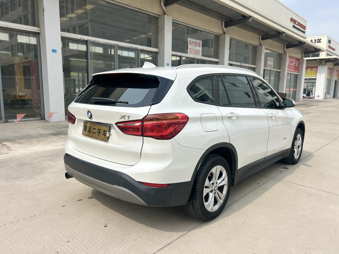 BMW X1 2016 thumb 3