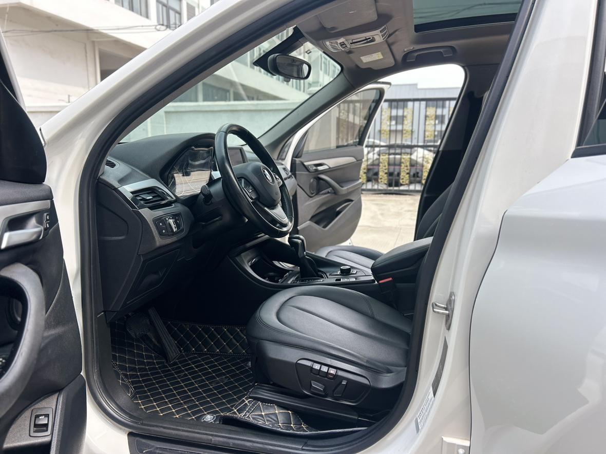 BMW X1 2016 thumb 6