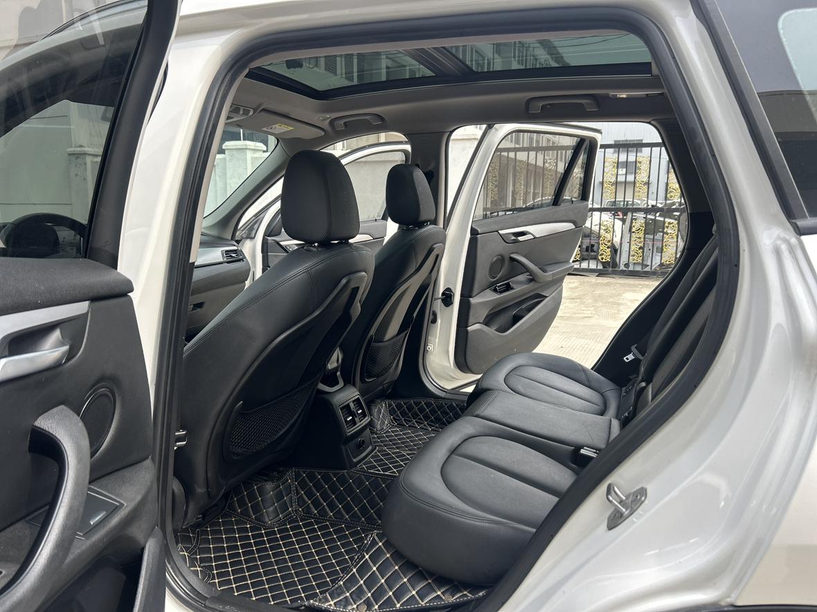BMW X1 2016 thumb 7