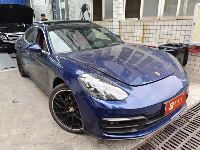 Porsche Panamera 2022 thumb 2