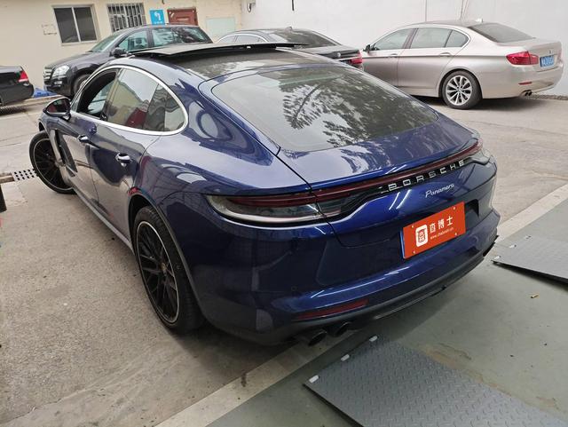 Porsche Panamera 2022 thumb 3