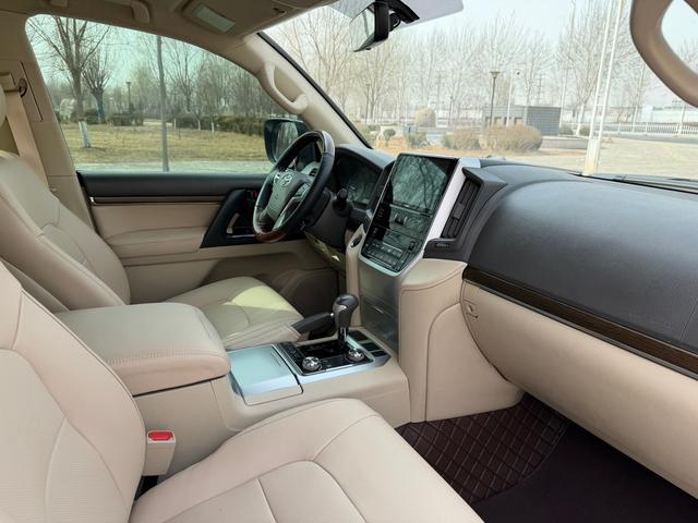 Toyota Land Cruiser 2019 thumb 9