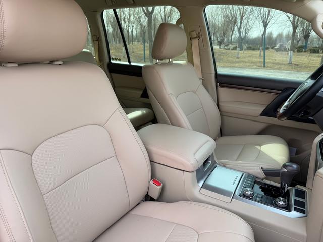 Toyota Land Cruiser 2019 thumb 10