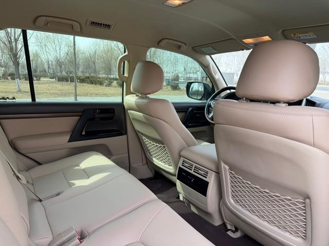 Toyota Land Cruiser 2019 thumb 11