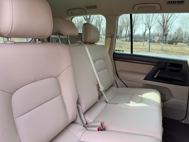 Toyota Land Cruiser 2019 thumb 12
