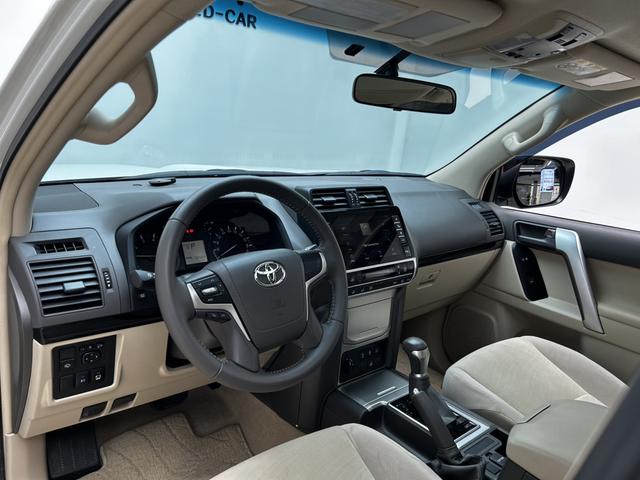 Toyota Land Cruiser Prado 2023 thumb 3