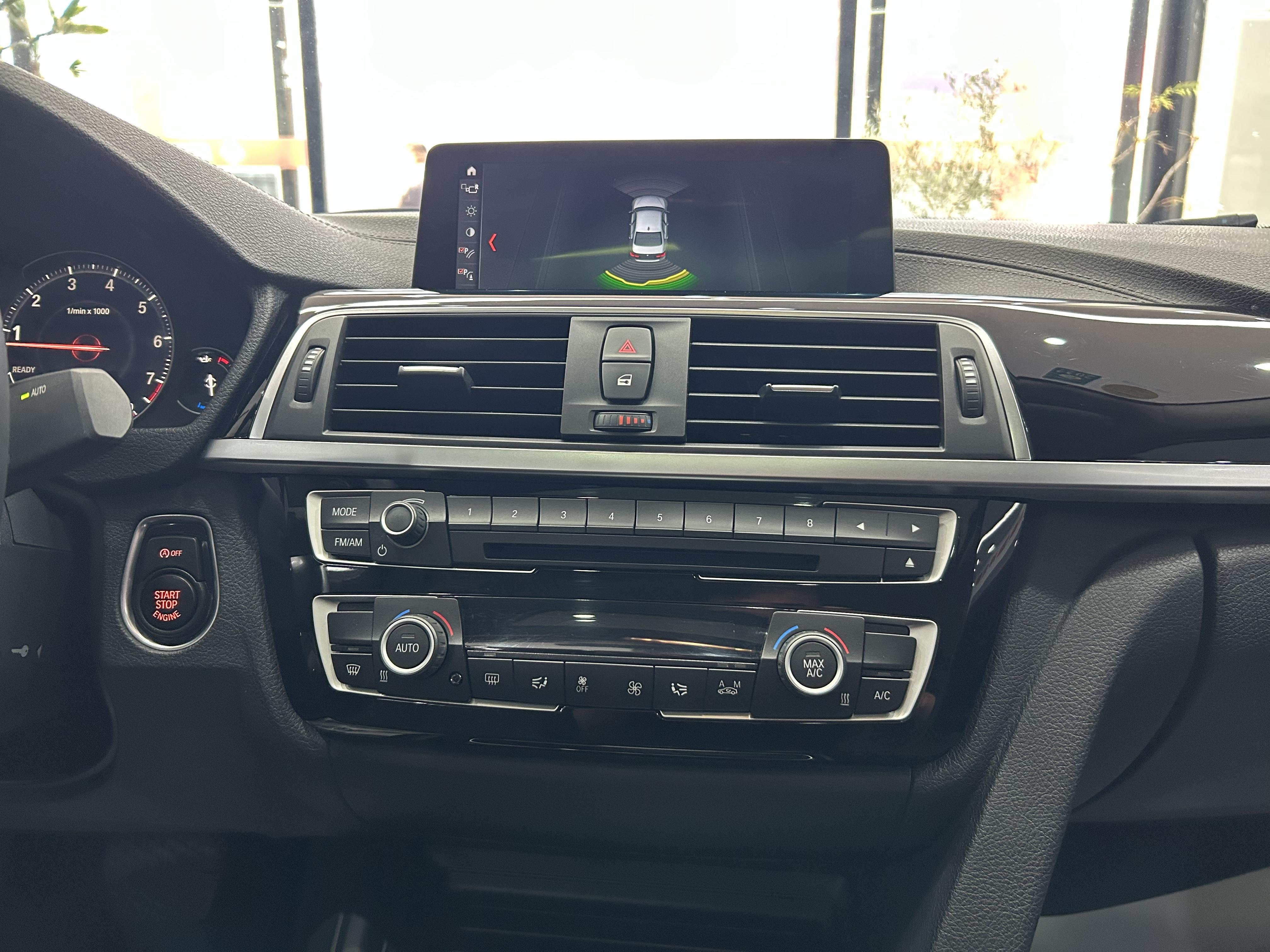 BMW 3 серии 2018 thumb 5