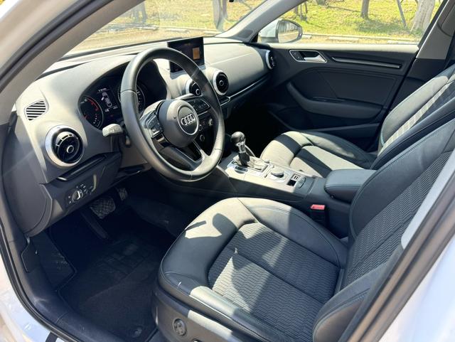 Audi A3 2019 thumb 2