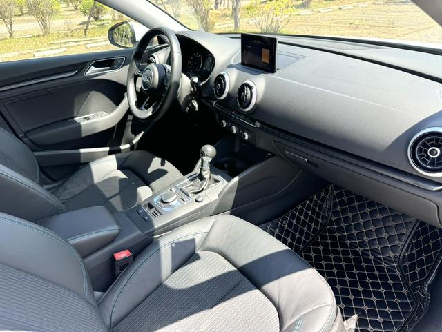 Audi A3 2019 thumb 5