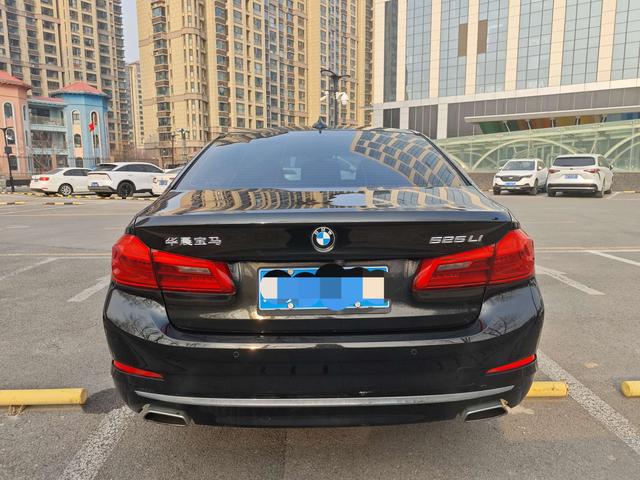 BMW 5 серии 2020 thumb 2