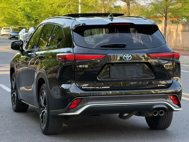 Toyota Crown 2022 thumb 5