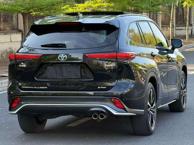 Toyota Crown 2022 thumb 6