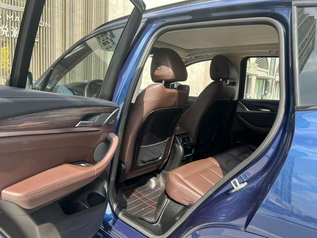 BMW X3 2019 thumb 3