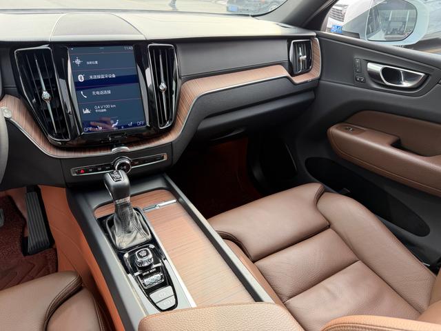 Volvo XC60 2021 thumb 6