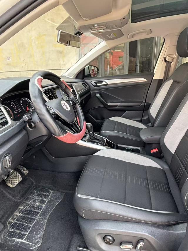 Volkswagen T-Roc 2019 thumb 4