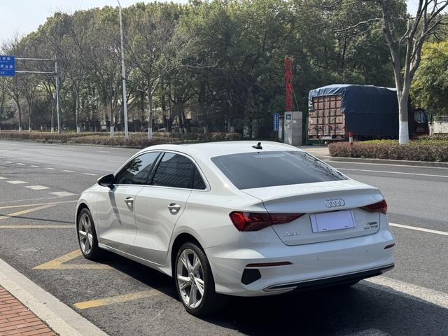 Audi A3 2021 thumb 3