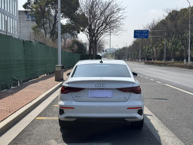Audi A3 2021 thumb 4